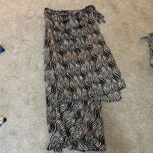 Chic Black and White Striped Midi Dress or skirt